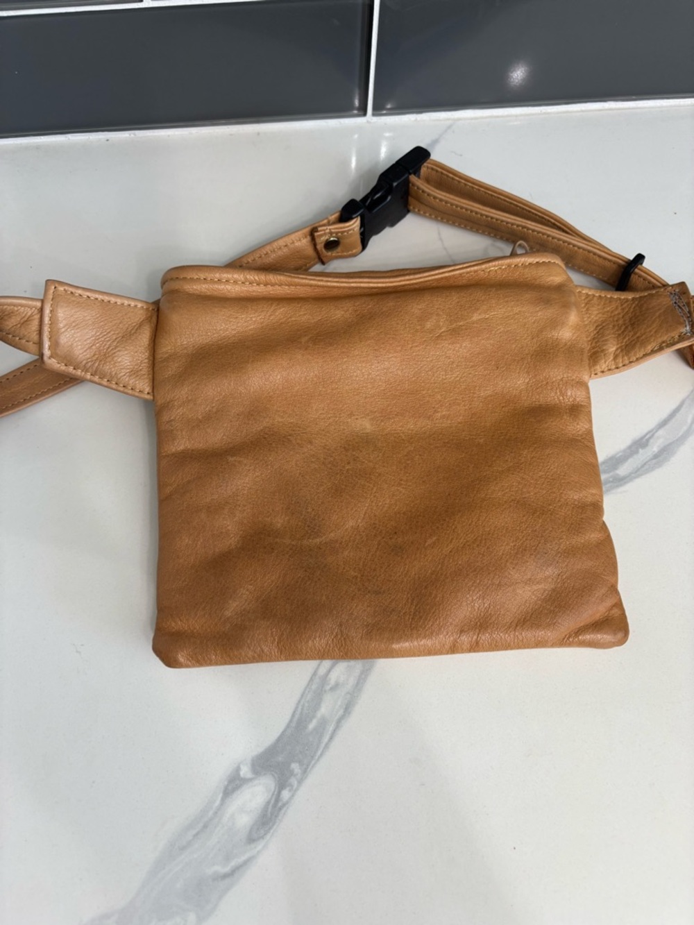 Overland Tan Leather Waist Pack Vintage Classic Fanny Pack - Picture 2 of 10